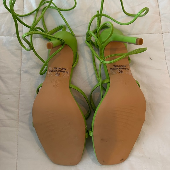 LULU’s “Simonee” Sandals - Picture 5 of 6